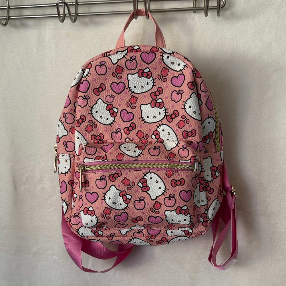 Hello Kitty Pink & White Kids Backpack with Heart and Apple Pattern - Picture 7 of 8